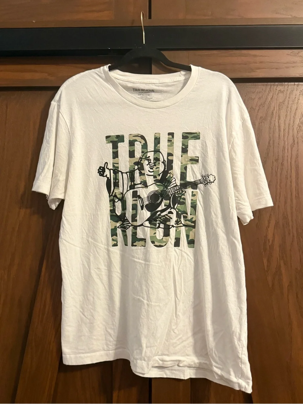 True Religion Men's White Tee with Green Camo Logo Sz 2XL EUC